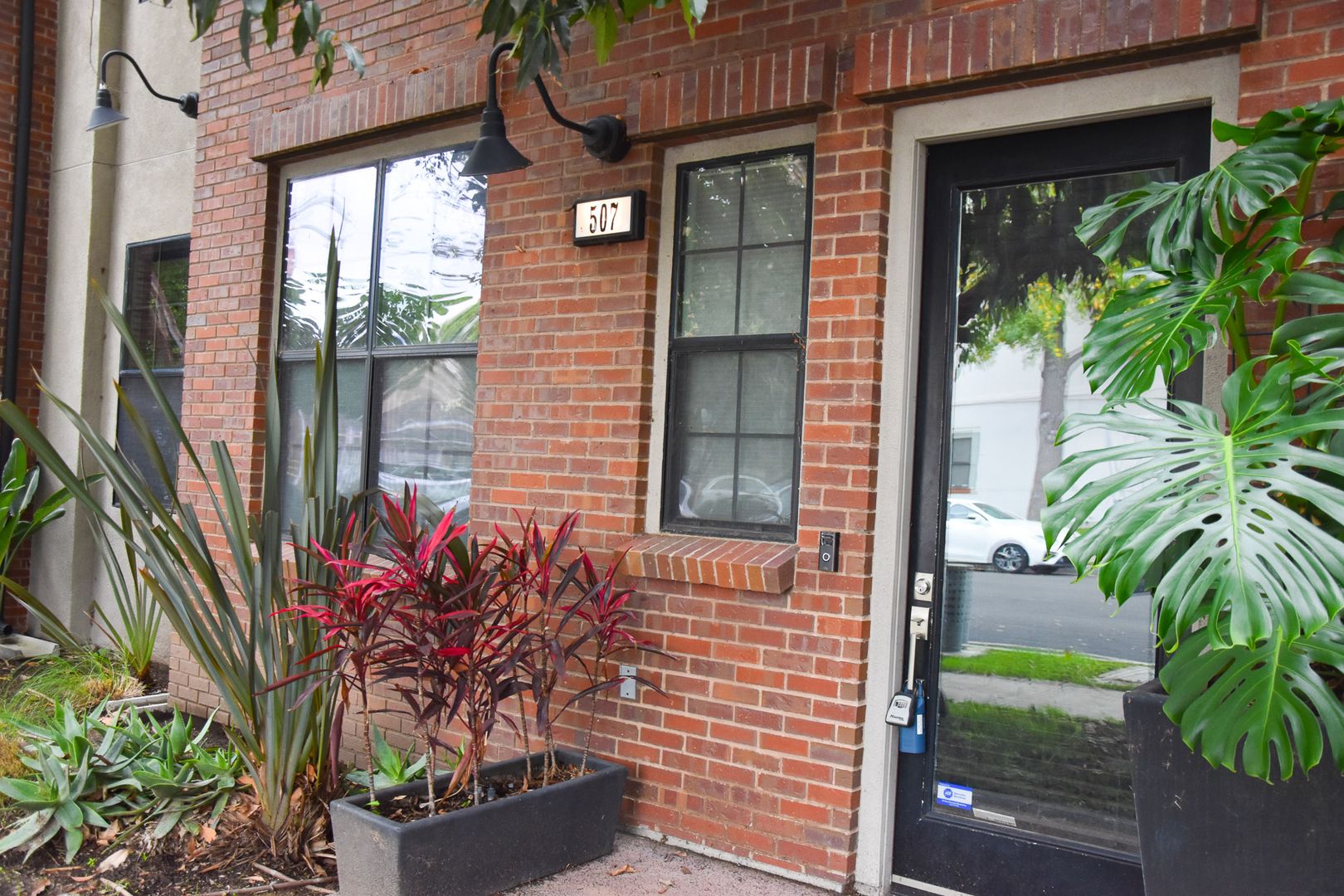 Orange House: 507 West Maple