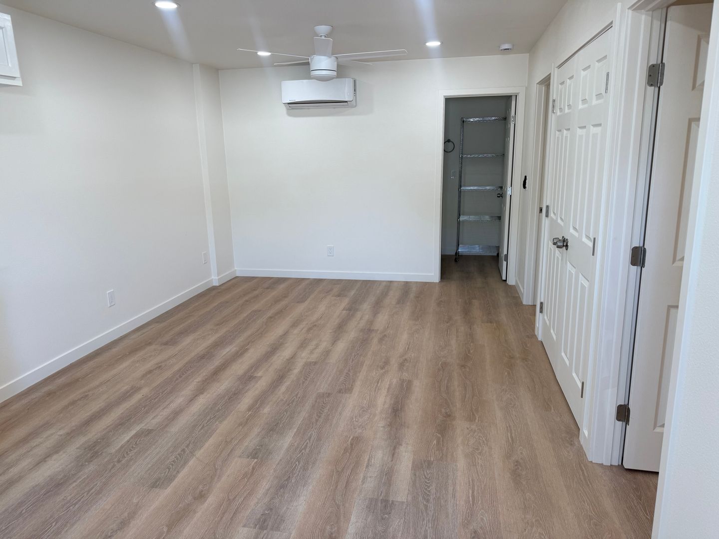 Orange Apartment: 610-612 East Sycamore