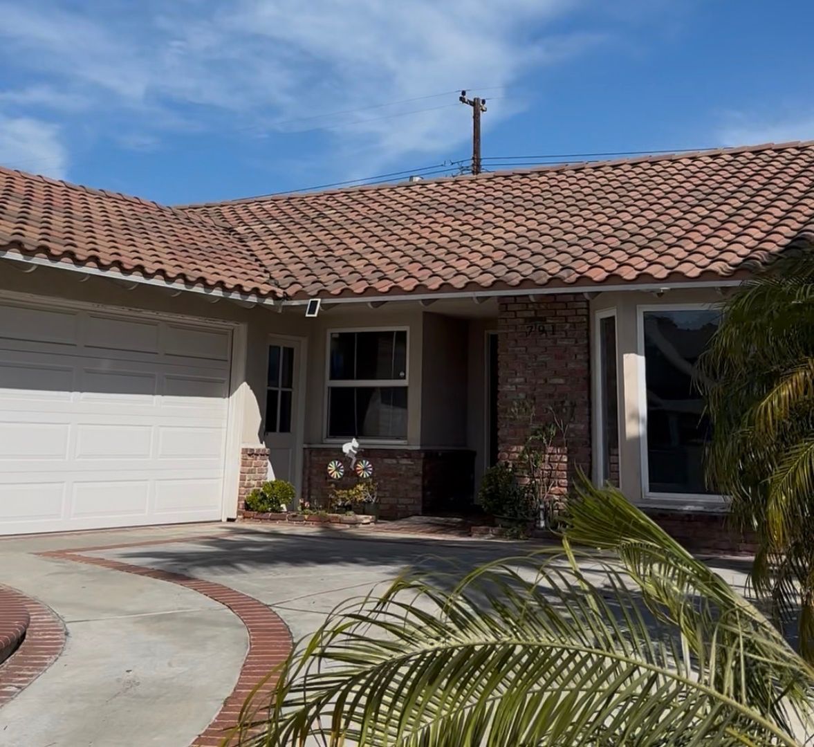 Orange House: 791 North Handy