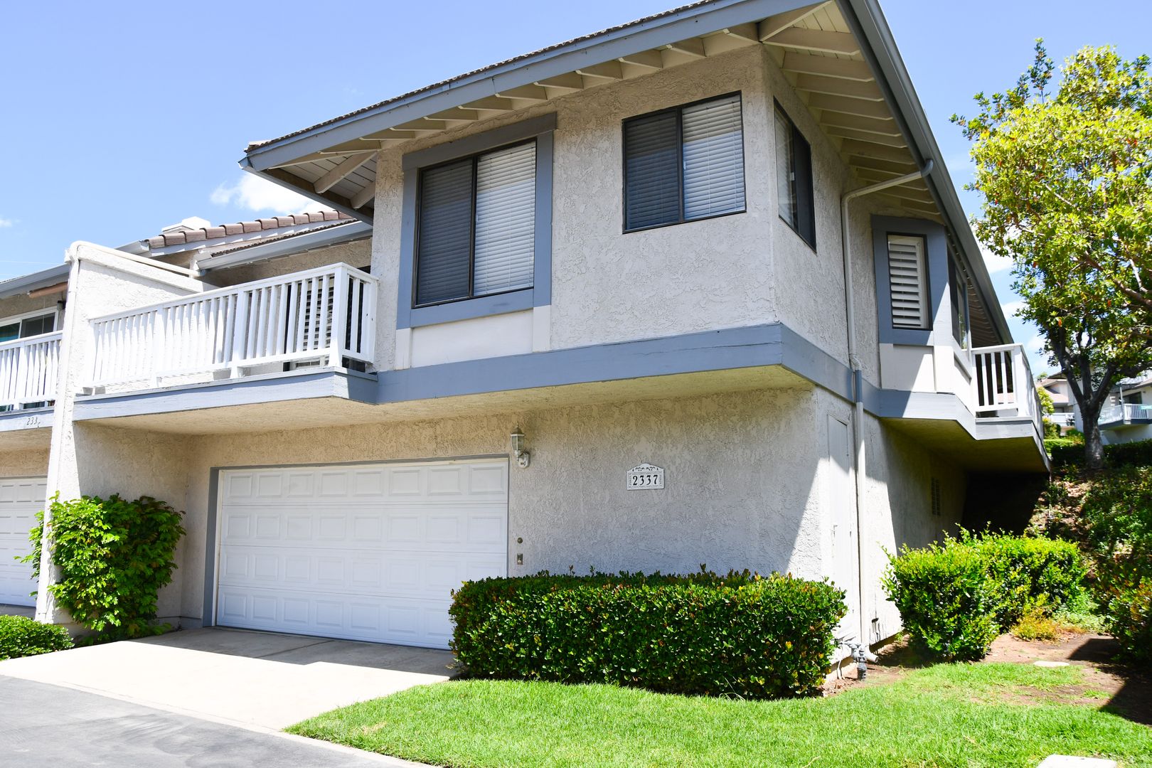 Brea Townhome: 2337 Skyline