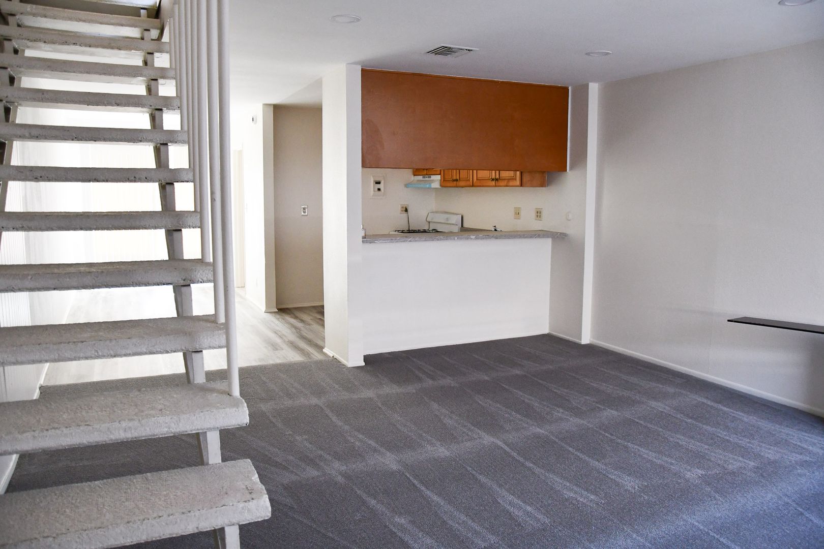 Orange Apartment: 733 South Fondren