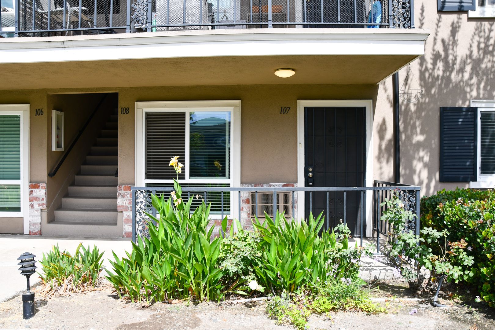 Orange House: 660 South Glassell #107