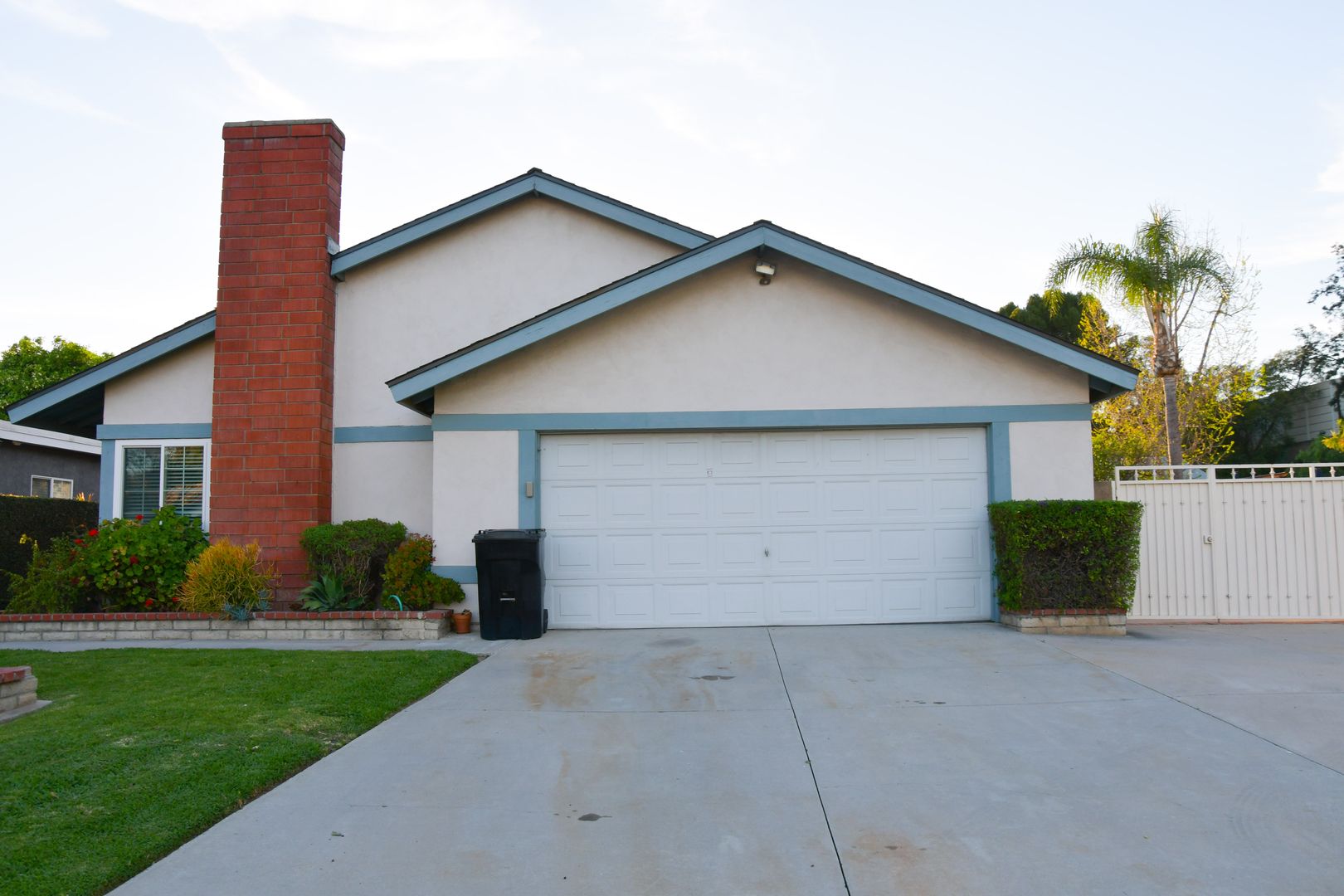 Anaheim House: 1271 Mosswood