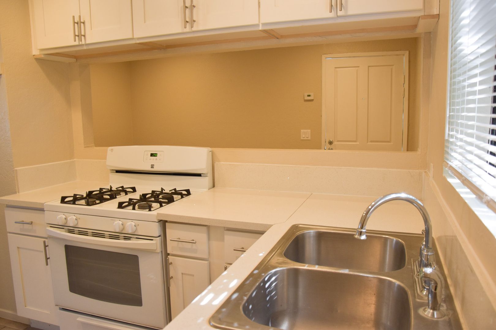 Orange Apartment: 1307 West Palmyra