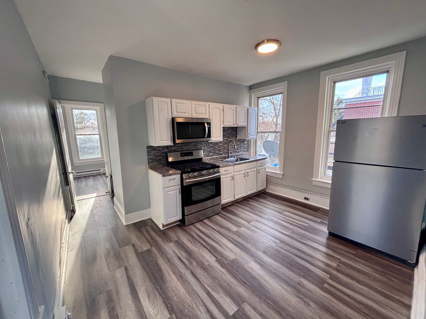 Trenton Apartment: 42 Maple Ave