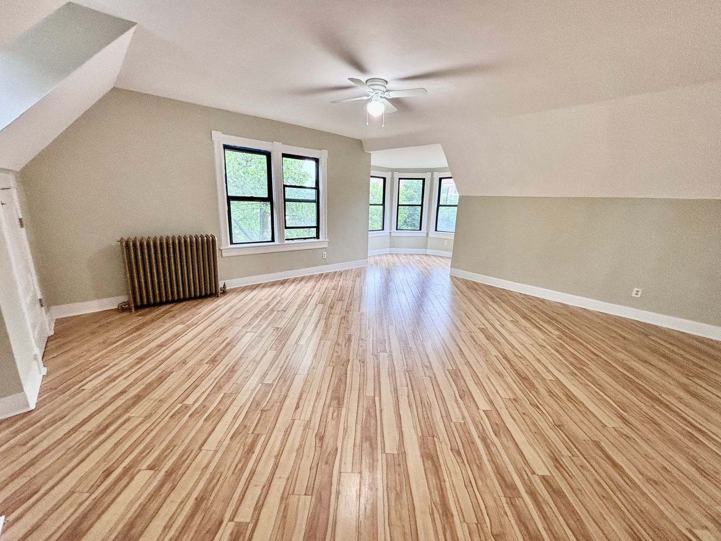 Trenton Apartment: 302 Chestnut ave