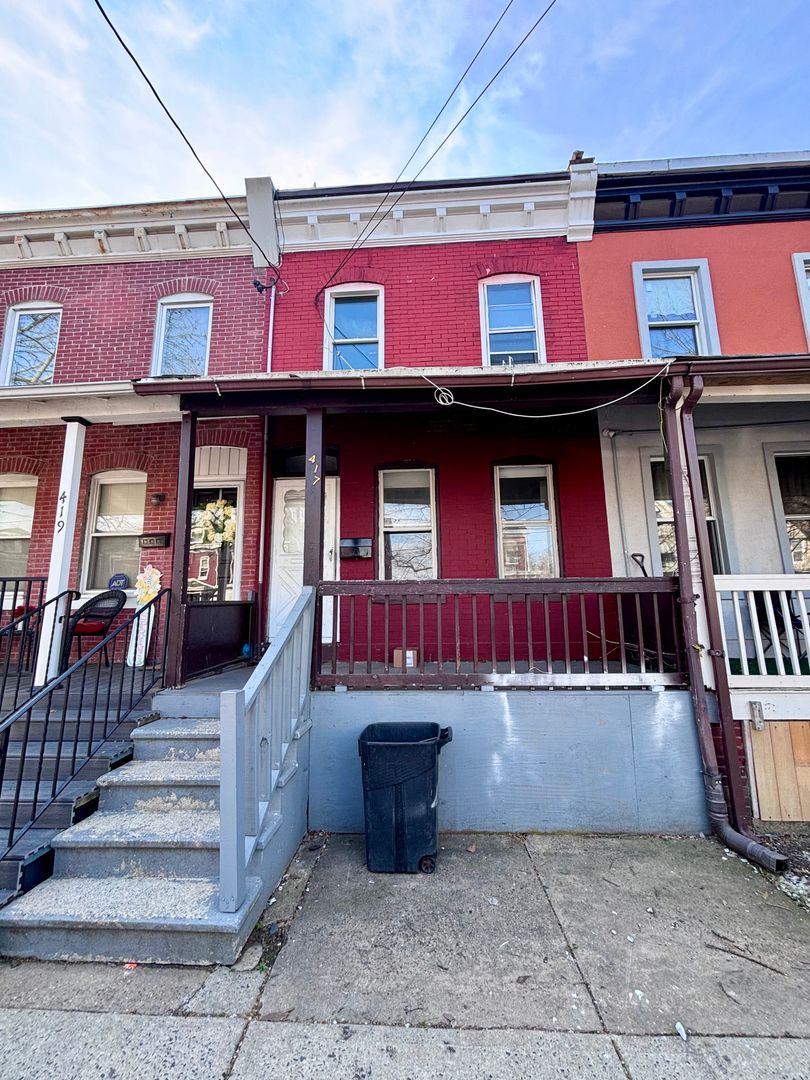 Trenton House: 417 Walnut ave