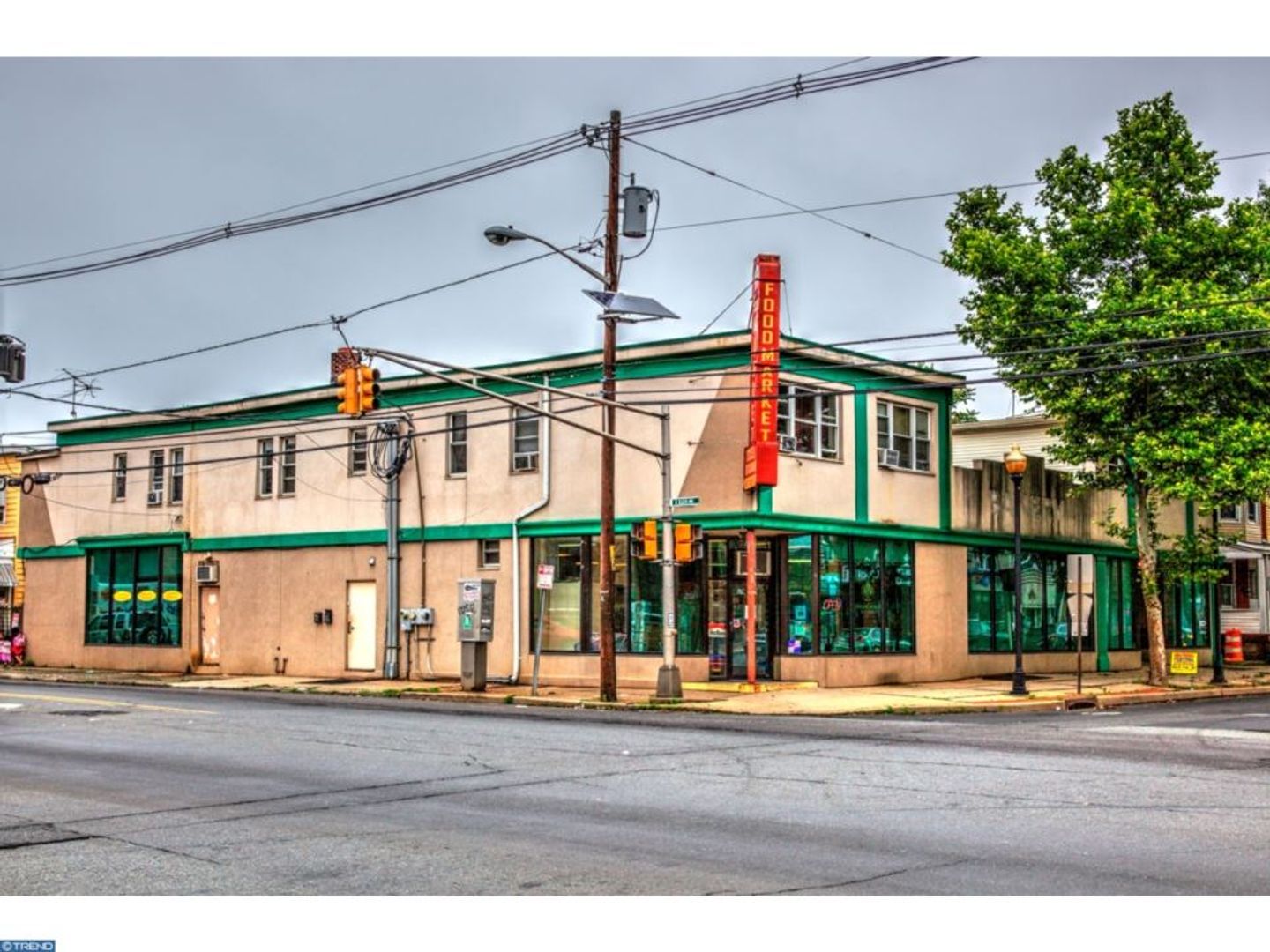 Trenton Apartment: 901 Brunswick ave