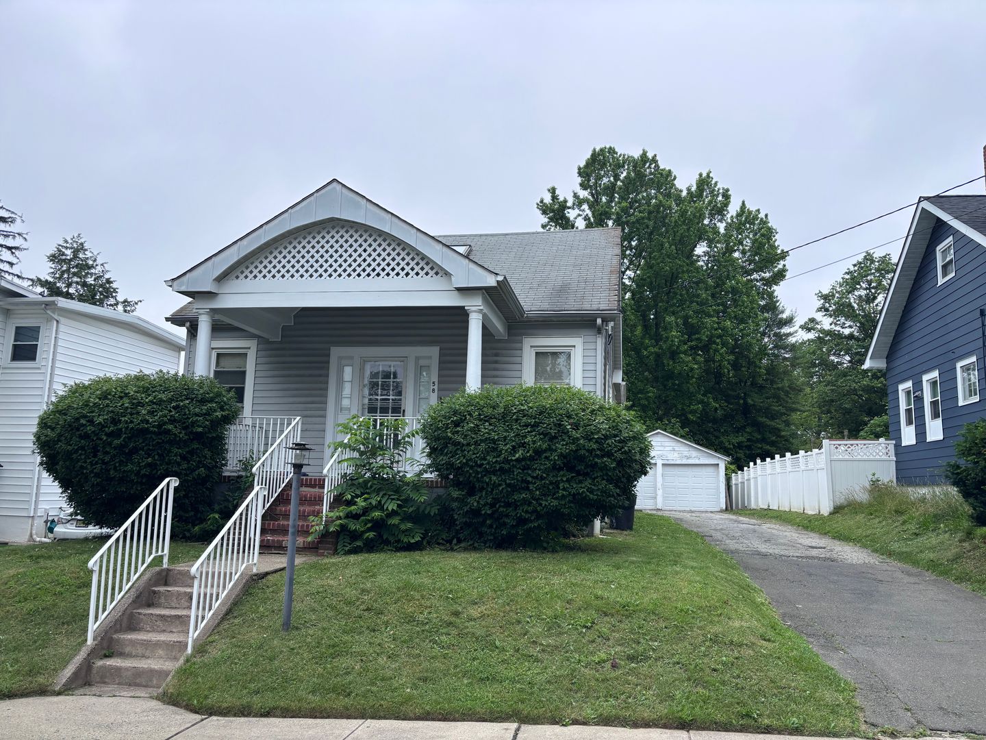 Ewing House: 58 Harrop Pl