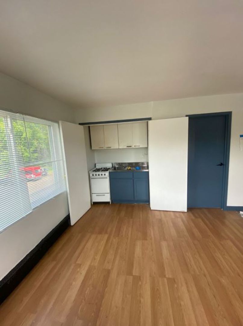 St. Paul Apartment: 262 Birmingham St.