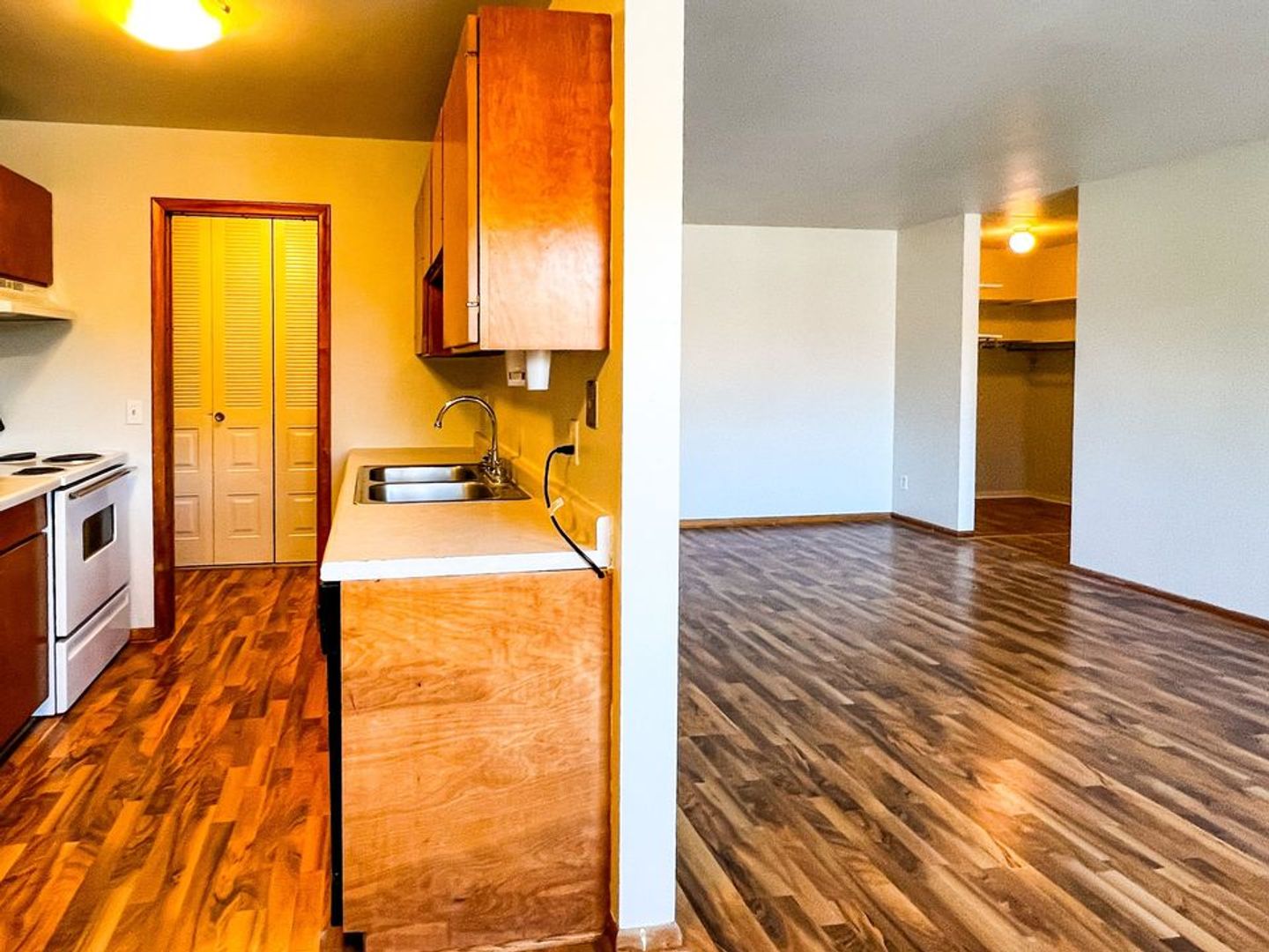 St. Louis Park Apartment: 3055-3063 Virginia Ave S