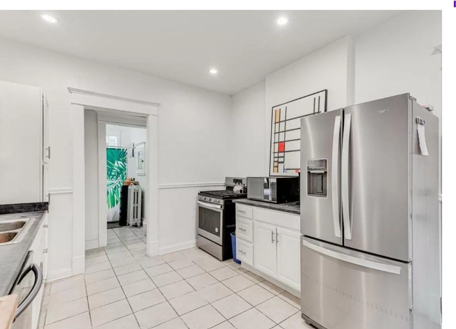 Minneapolis Apartment: 2121 Harriet Ave