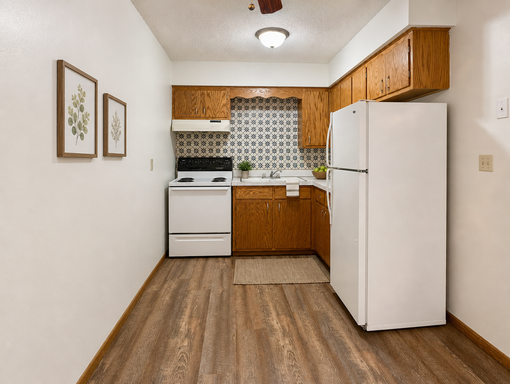 Beautiful 2 Bedroom Apartment in the Heart of Champlin for $1,299/month! **MOVE IN SPECIAL!!!