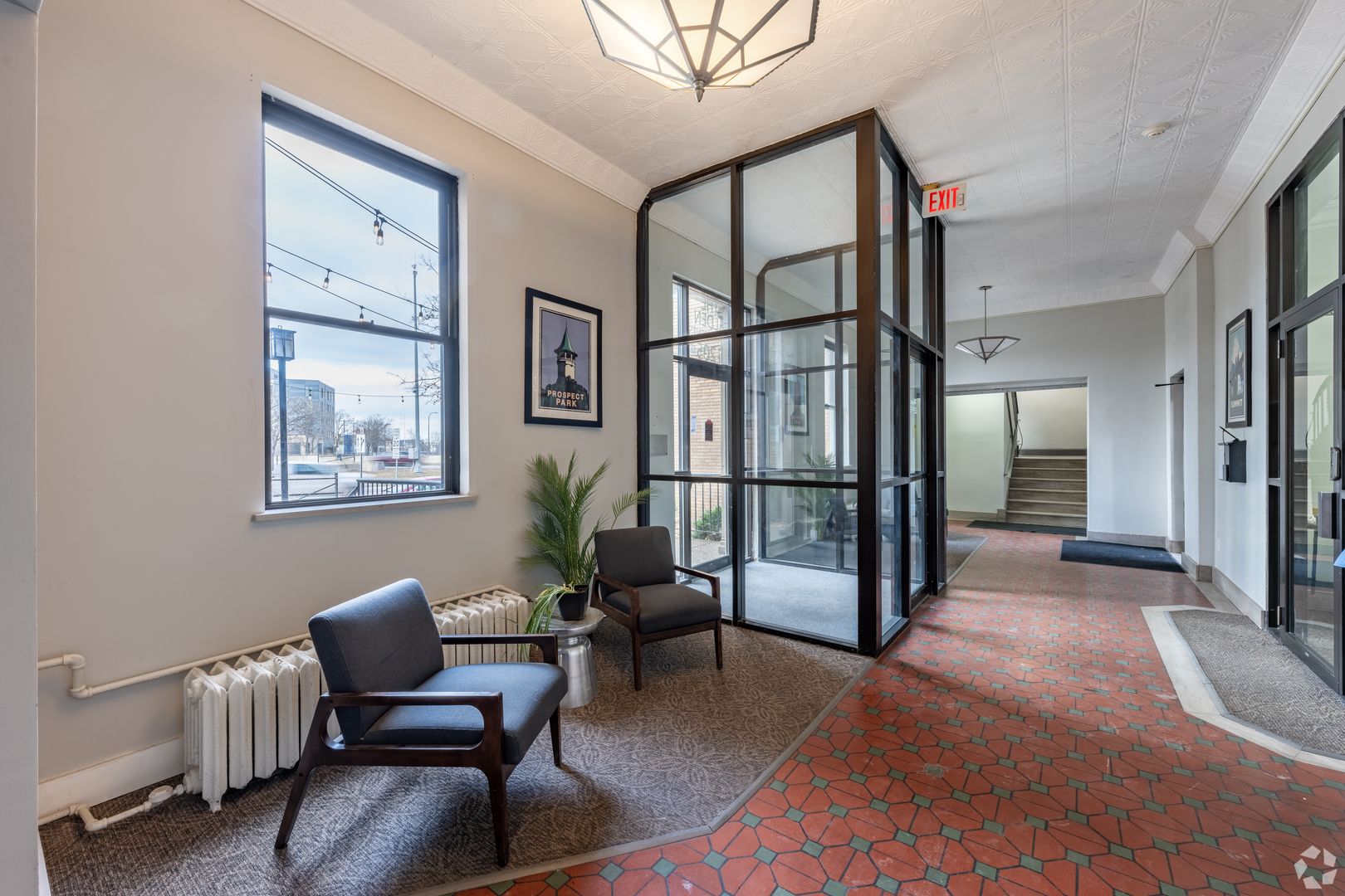 Minneapolis Apartment: 1205 Hawthorne Ave