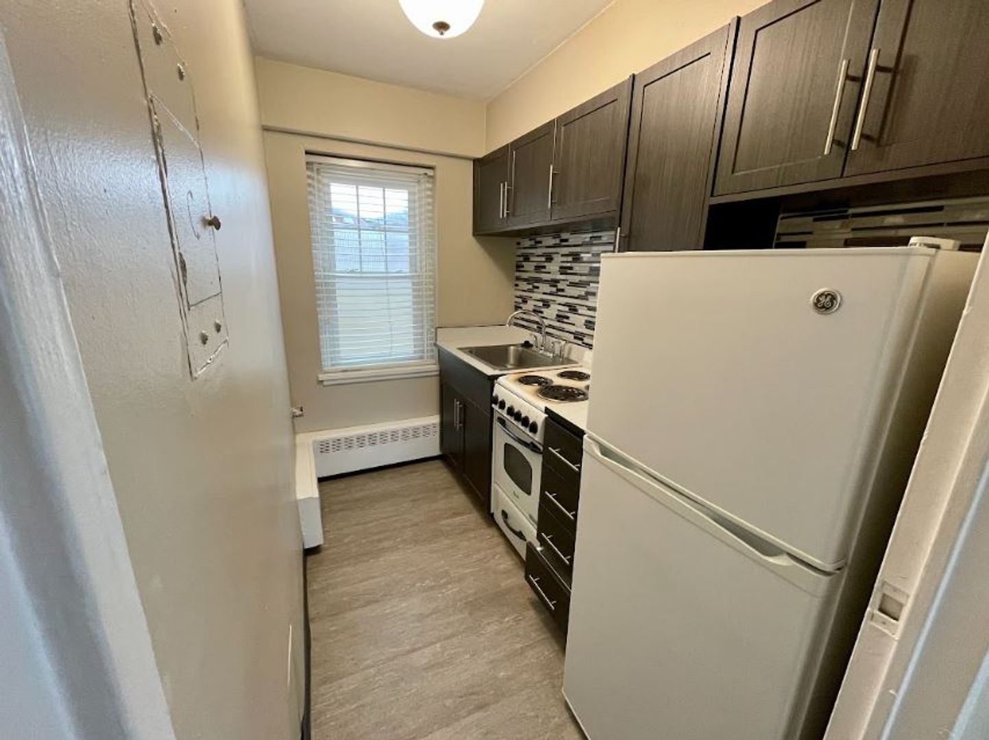 St. Paul Apartment: 2040 Saunders Ave.