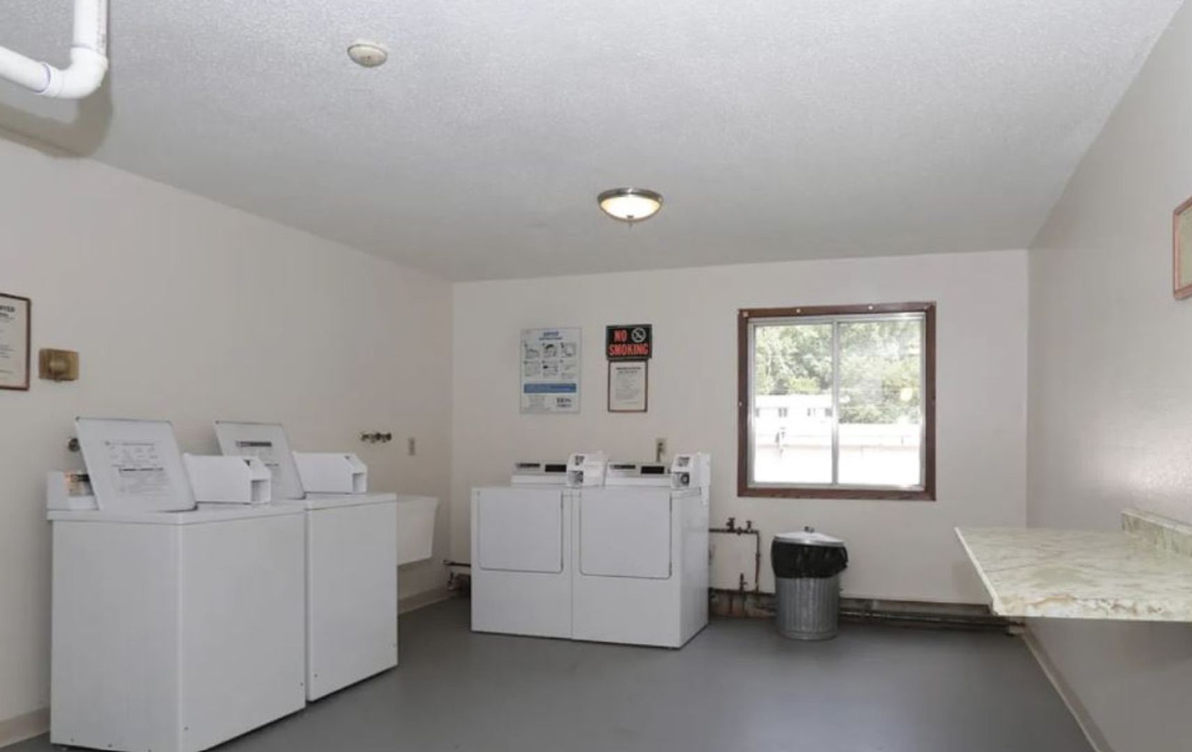 Newport Apartment: 1440 10th Ave