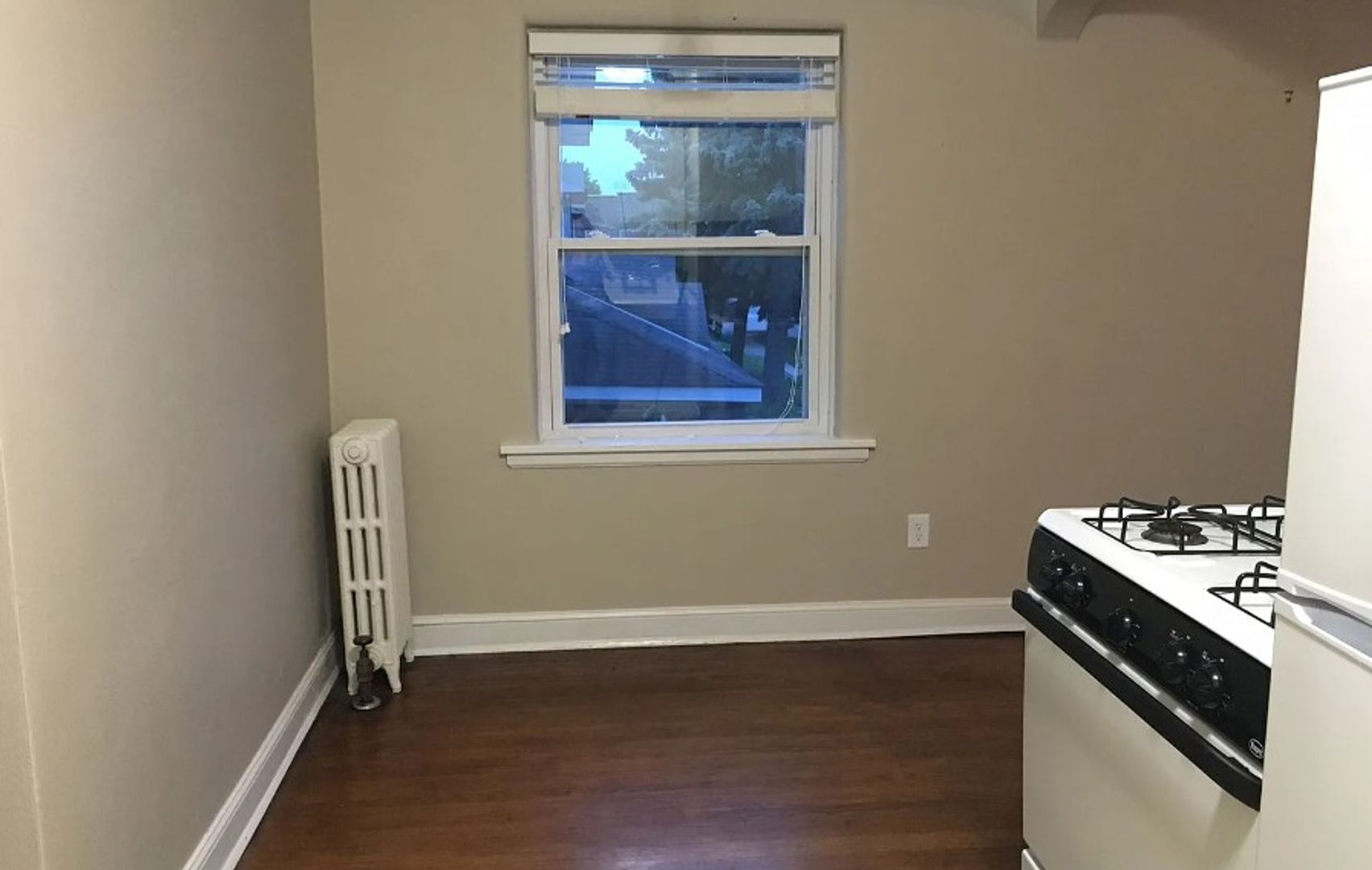 St. Paul Apartment: 1784 Selby Ave.