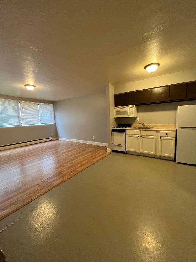 Minneapolis Apartment: 3127 Pleasant Ave.