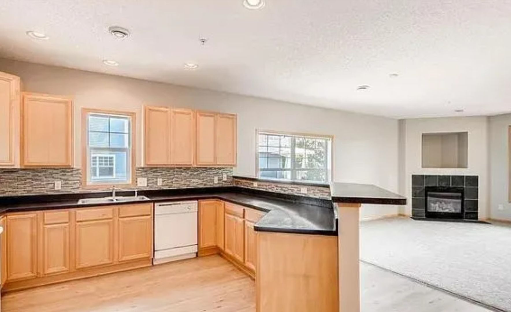 Plymouth House: 4920 Underwood Ln