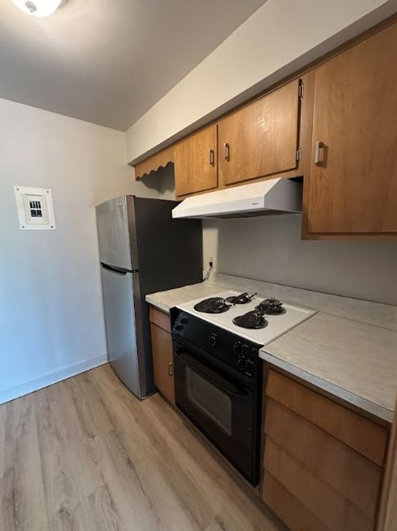 St. Louis Park Apartment: 3544 Aquila Cir.