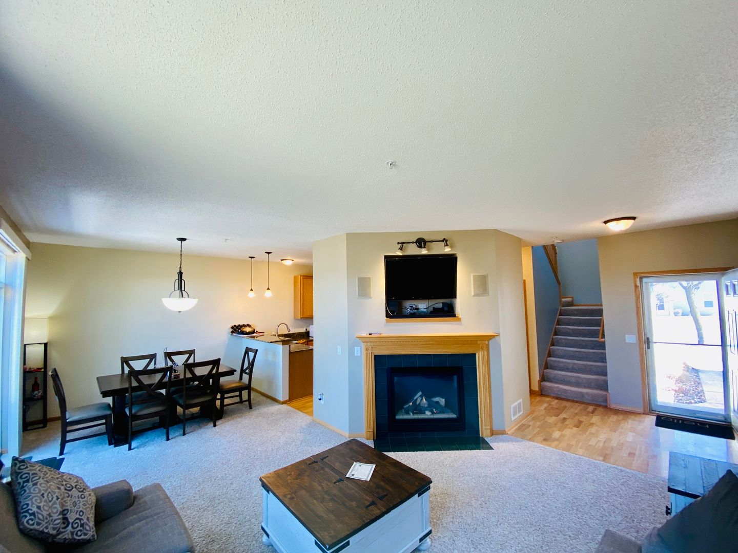 Plymouth Townhome: 3957 Garland Ln N