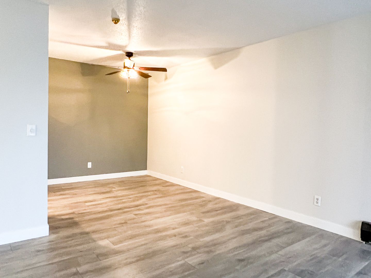 New Hope Condo: 2800 Hillsboro Ave. N.