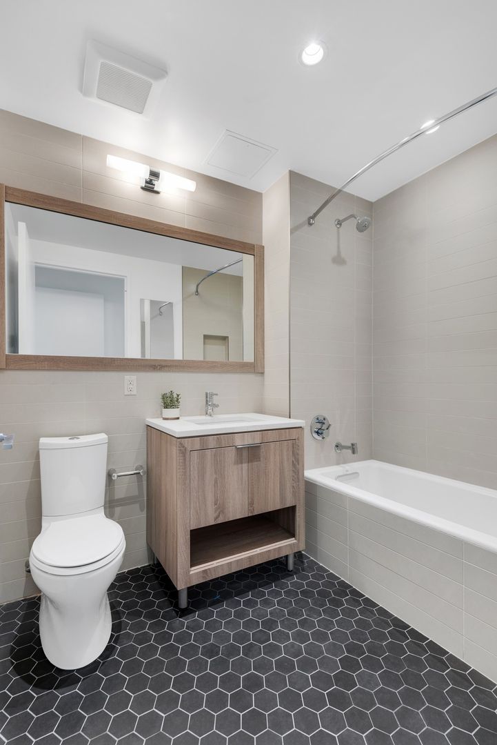 LIC Apartment: 42-10 27 STREET