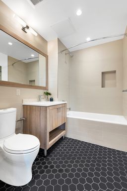2 Bedroom Apartment – 42-10 27 STREET - 14E, LIC, NY 11101