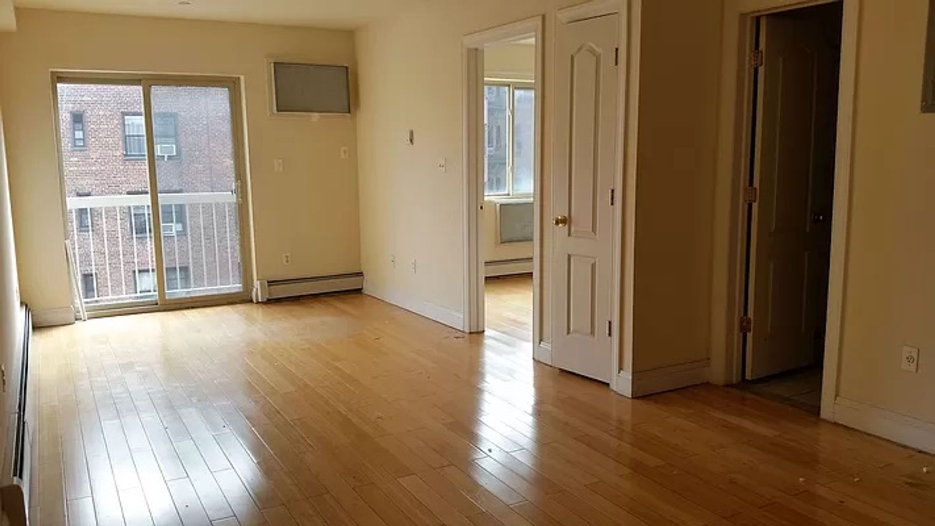 Briarwood Apartment: 141-31 Pershing Crescent