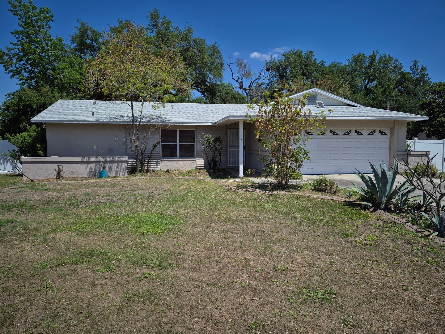 Riverview House: 9802 Riverview Drive