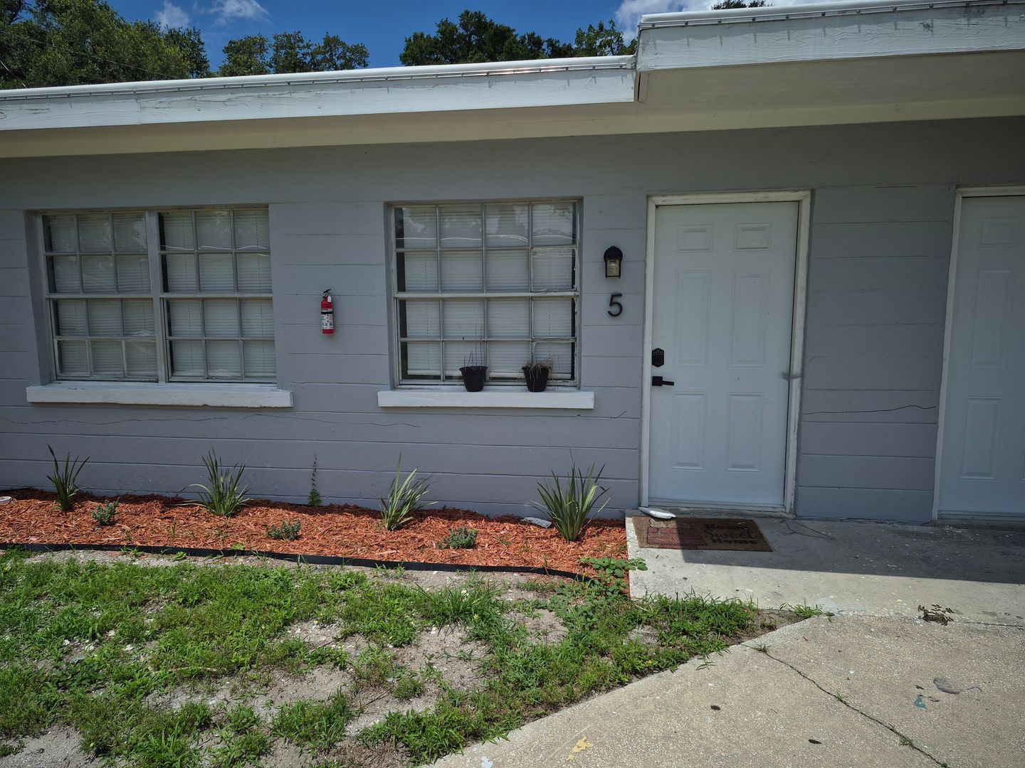 Tampa Apartment: 3408 E Dr Martin Luther King Jr Blvd
