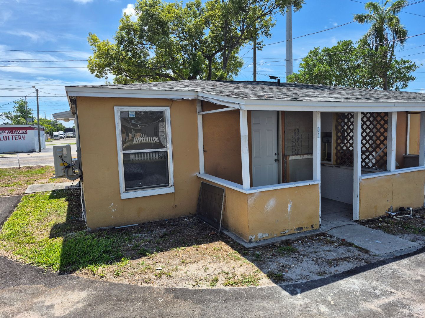 St Petersburg Apartment: 5680 28th St N