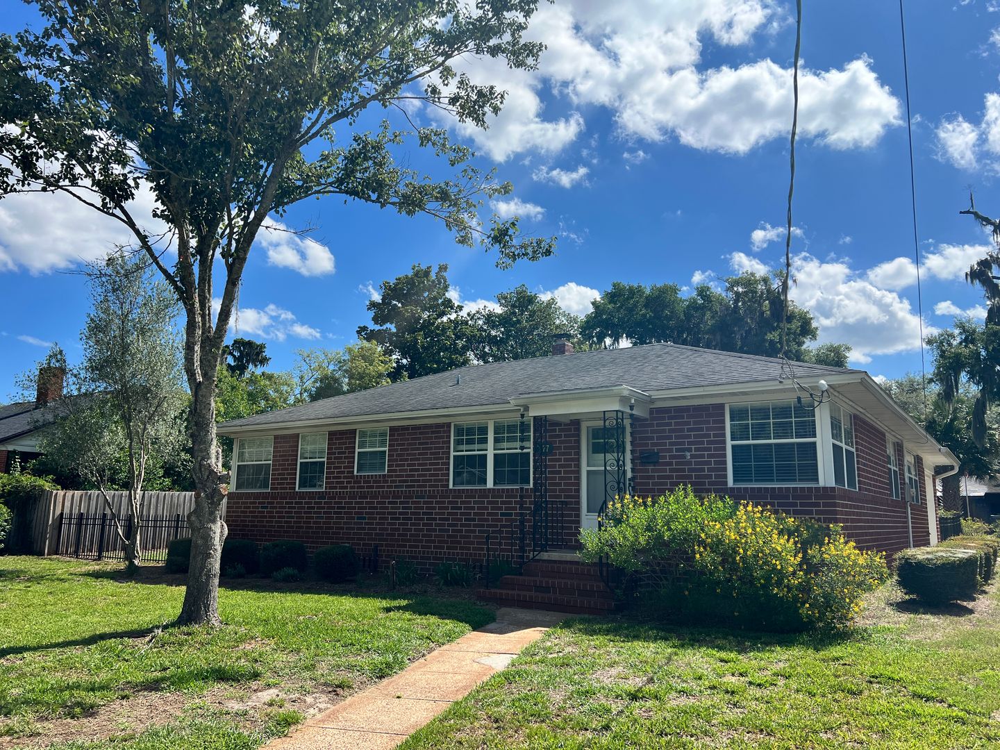 Jacksonville House: 1377 Tiber Ave