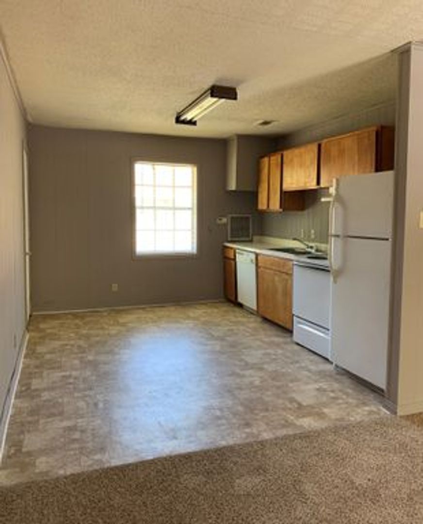 Thomasville Apartment: 429 Wilson Avenue E