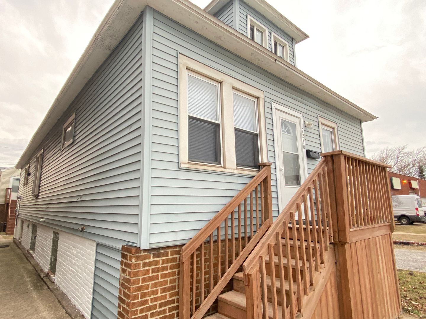 Whiting Apartment: 2240 White Oak Ave