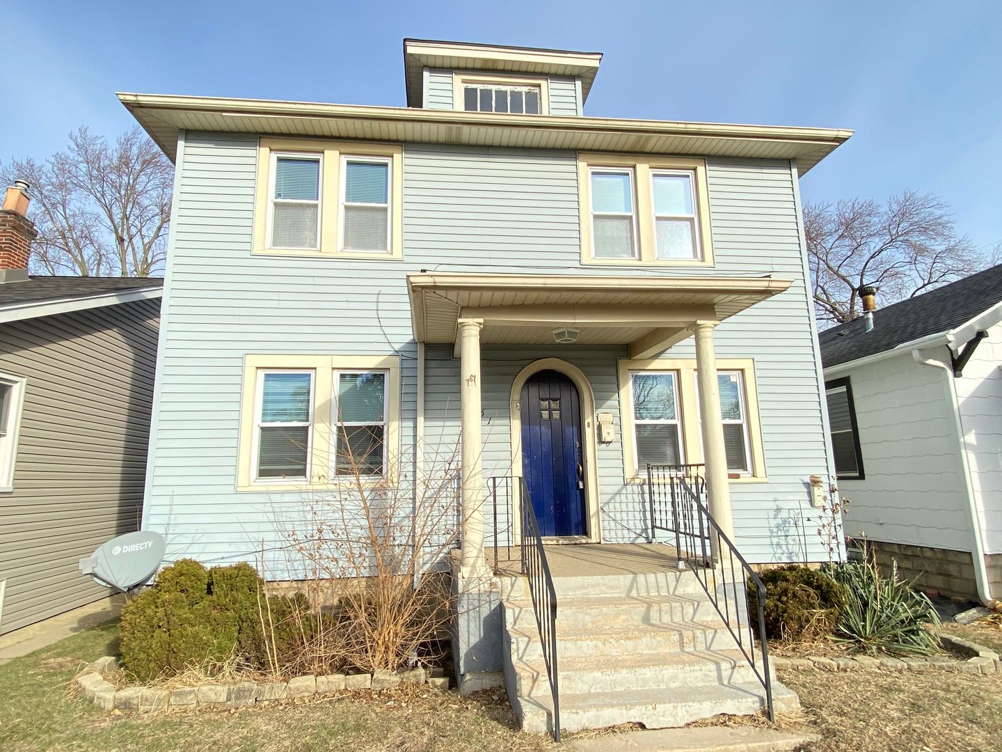 Hammond Apartment: 261 Vine St