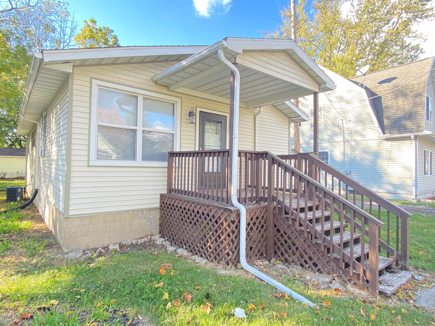 Michigan City House: 413 Cleveland Ave