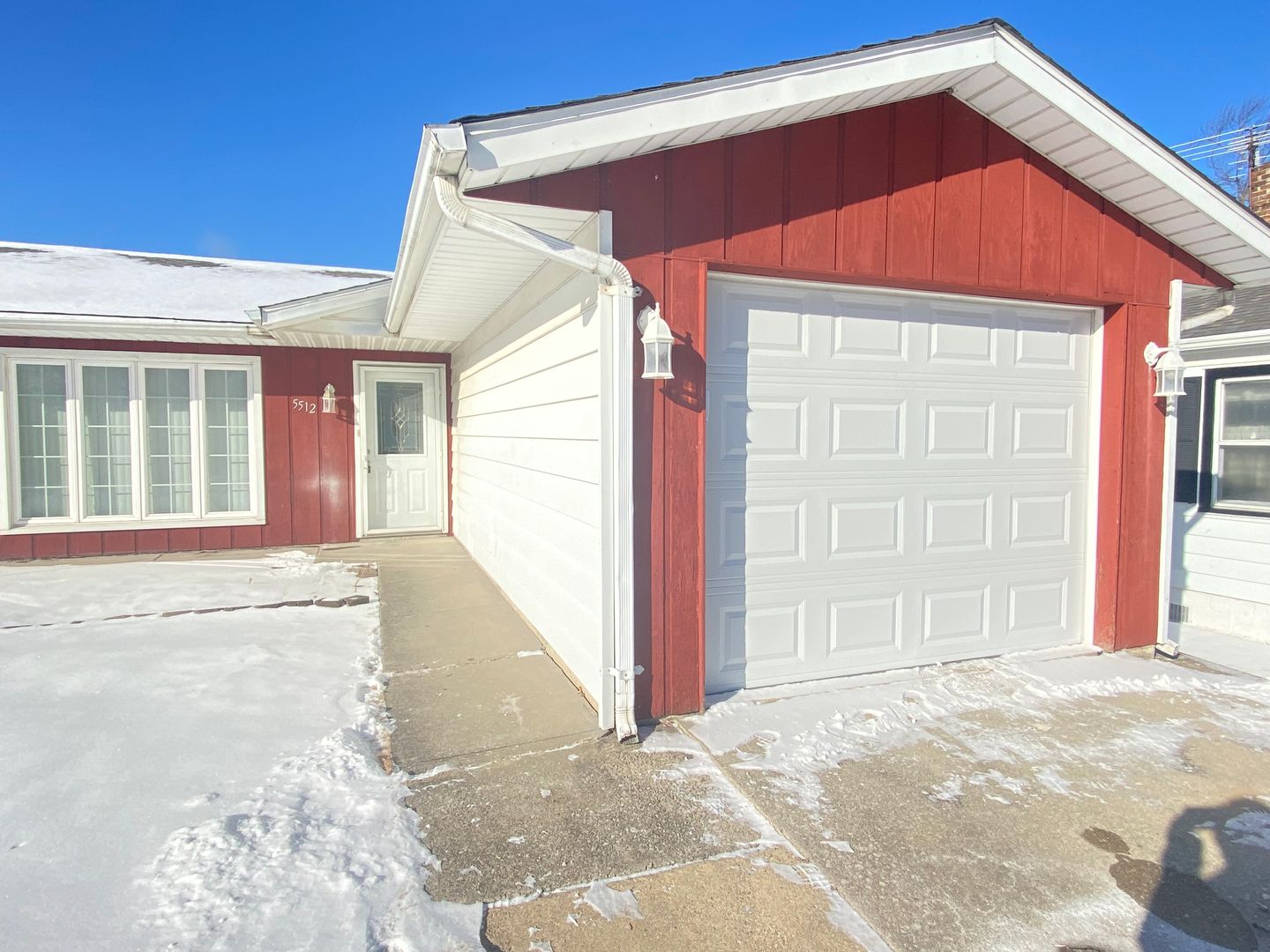 Merrillville Apartment: 5512 Washington