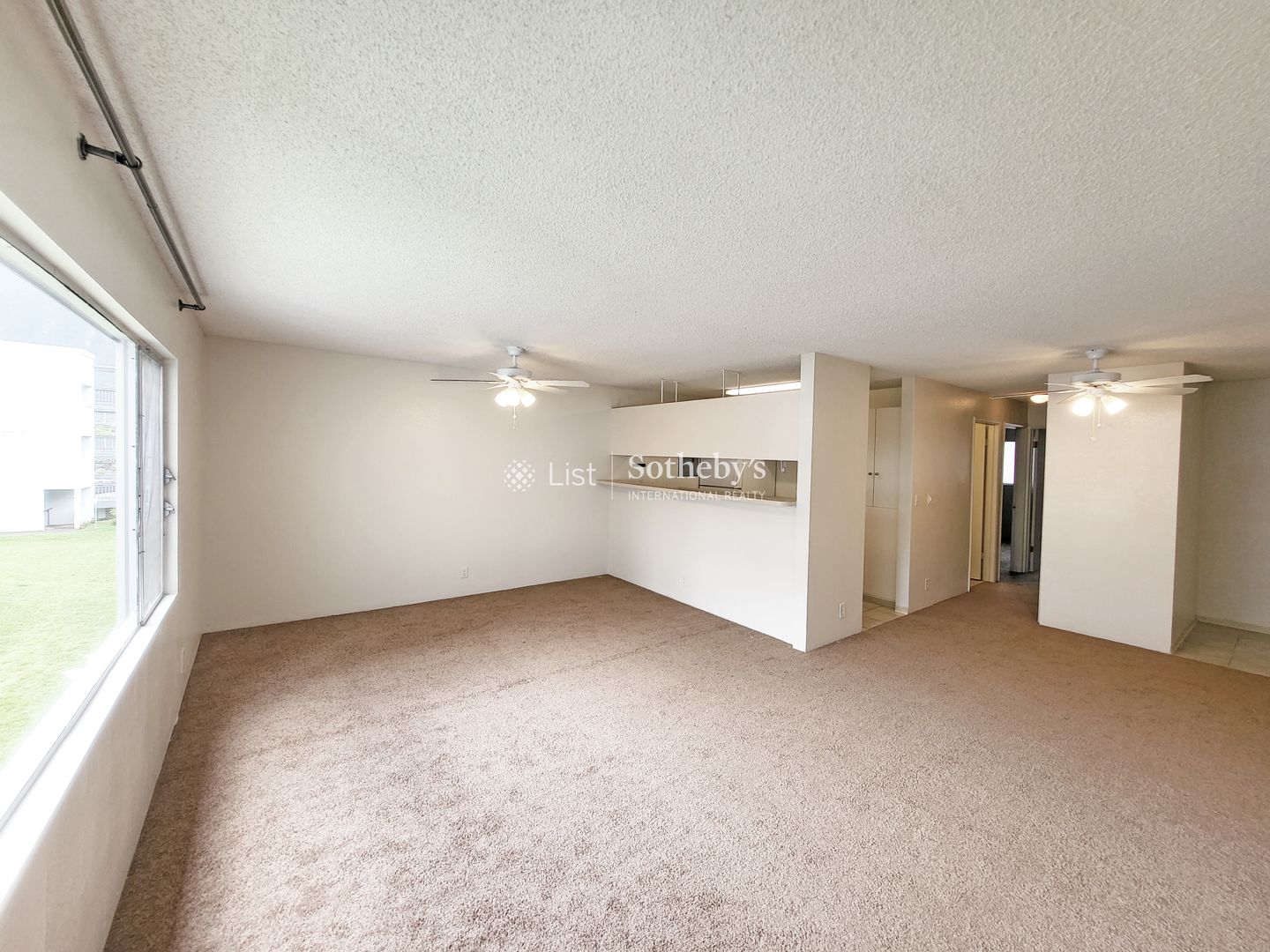 Kaneohe Condo: 46-261 Kahuhipa Street #A205