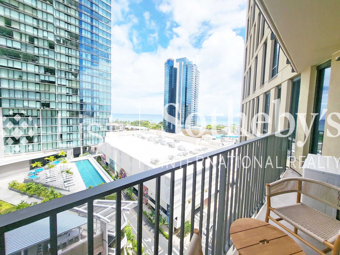 Honolulu Condo: 987 Queen st #1404