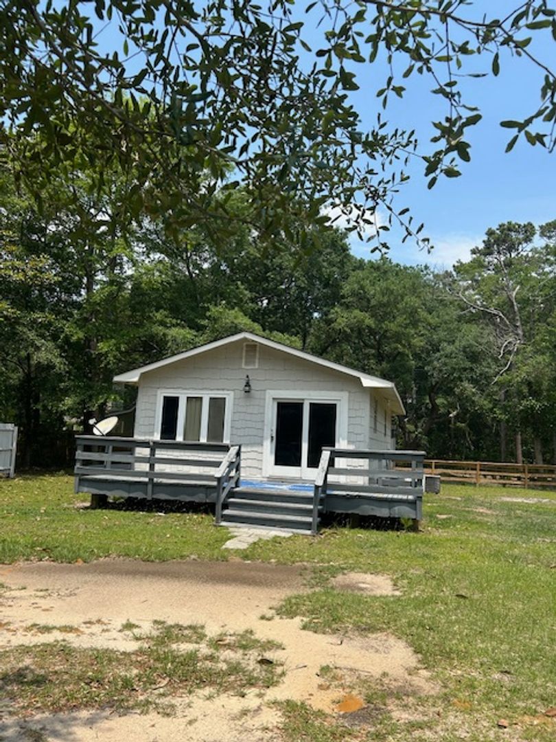 Pawleys Island House: 206 Marsh Oaks Drive