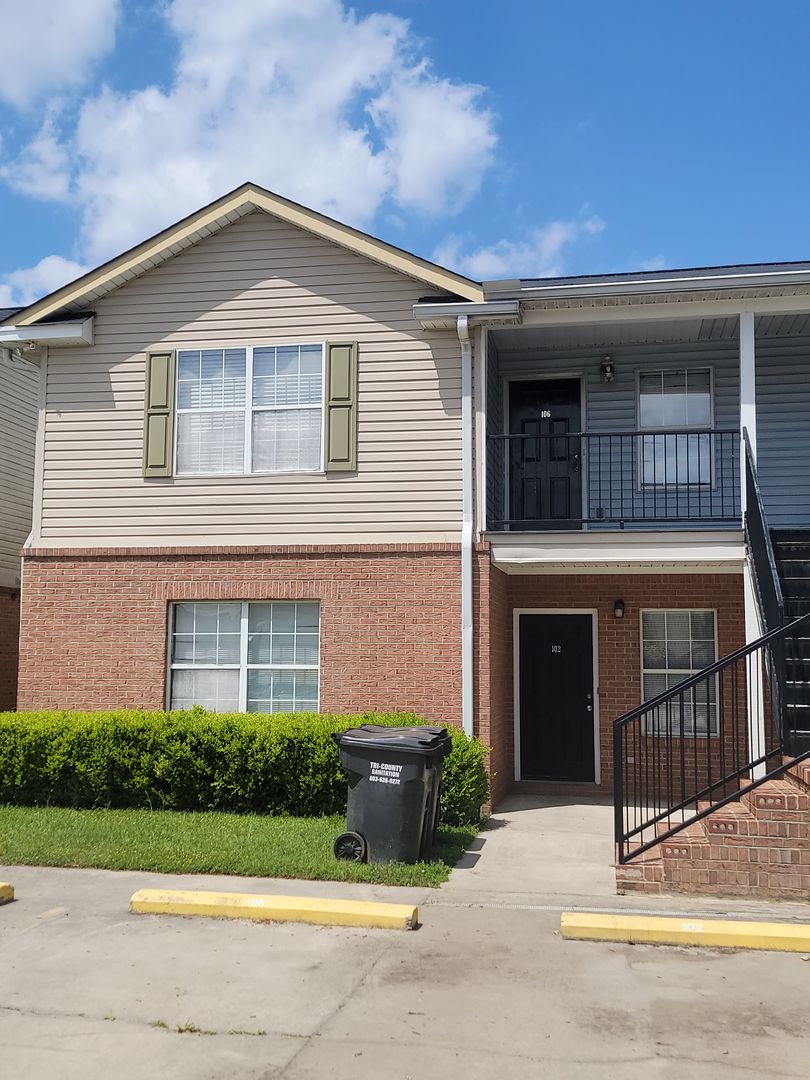 ORANGEBURG House: 102 TONYOTA CT