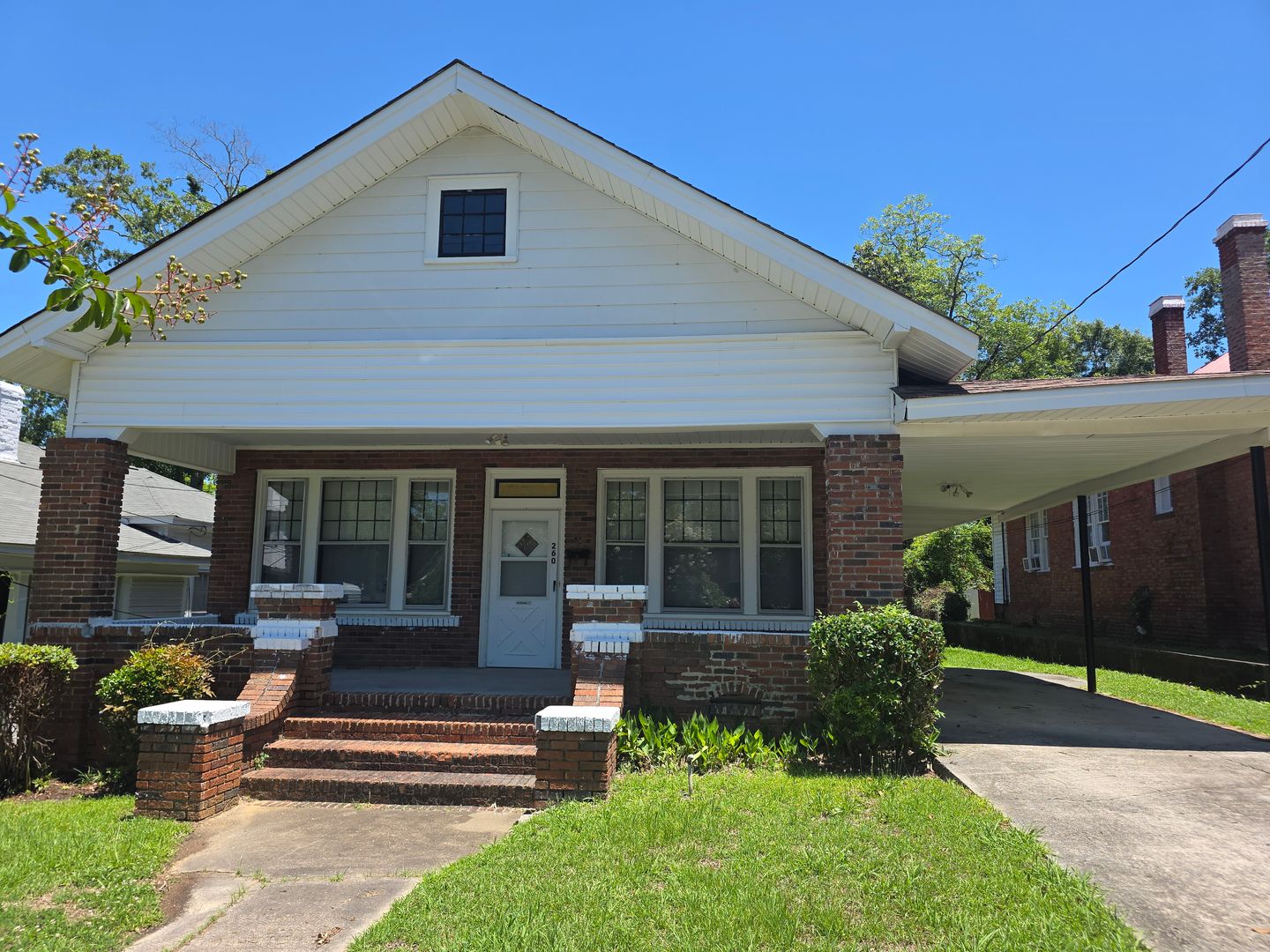 ORANGEBURG House: 260 GREEN ST