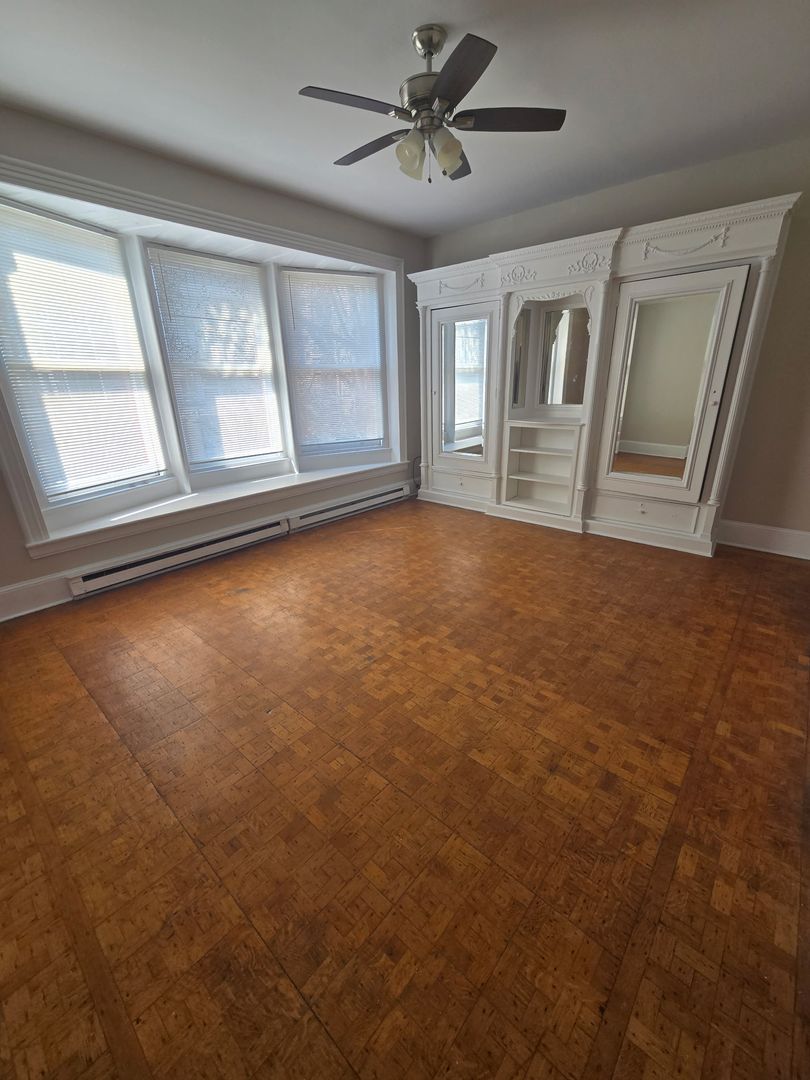 Philadelphia Apartment: 2127 Spring Garden Street