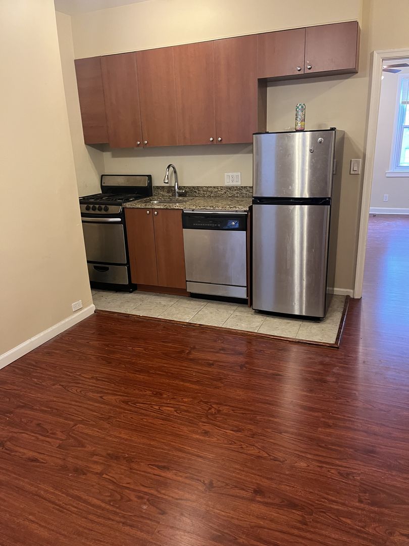 Philadelphia Apartment: 319 South 13th Street