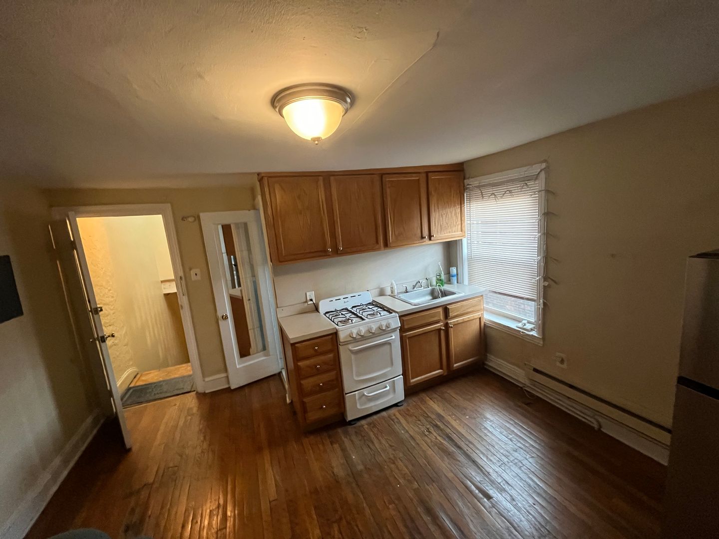 Philadelphia Apartment: 2127 Spring Garden Street