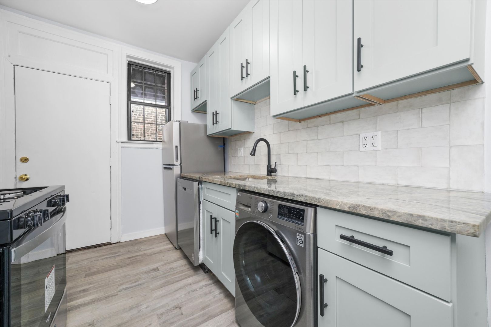 Chicago Apartment: 6124-28 S. Ingleside Ave.