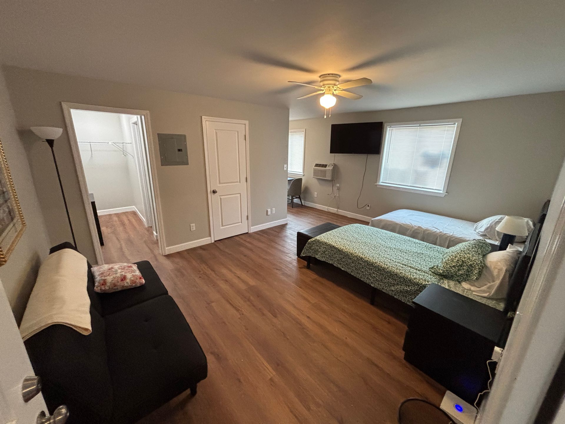 Cincinnati Apartment: 1964 Westwood Northern Boulevard