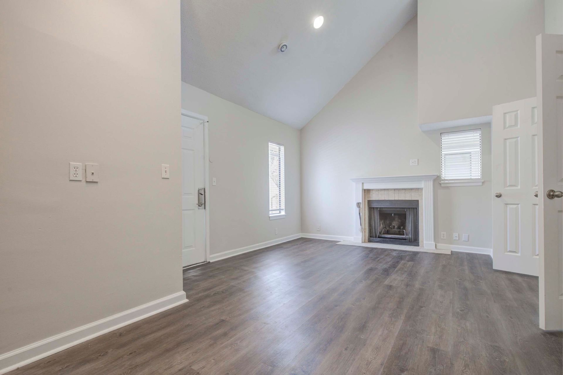 Charlotte Apartment: 5816 Westpark Dr