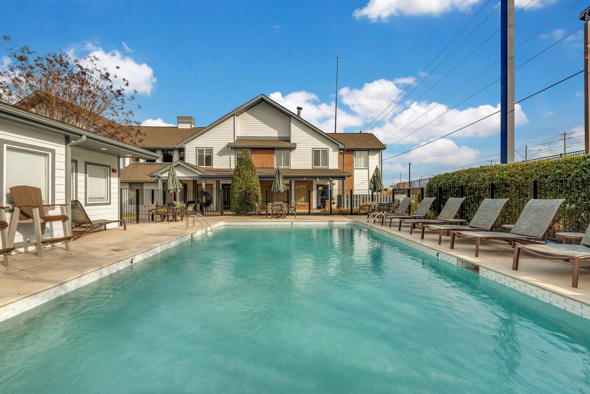 Charlotte Apartment: 8503 N Tyron St